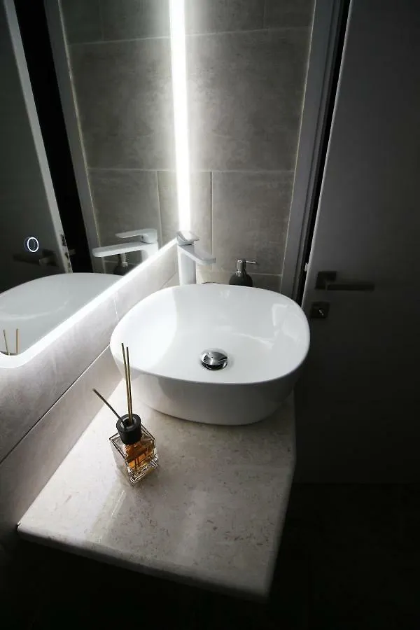 Yannis Apartments - Stylish Stay With High-Speed Wi-Fi Thessaloniki