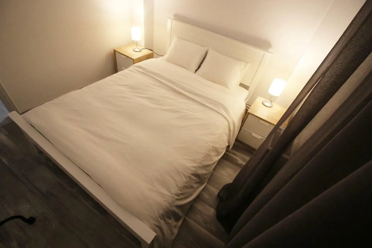 Yannis Apartments - Stylish Stay With High-Speed Wi-Fi Thessaloníki 0*,  Grekland